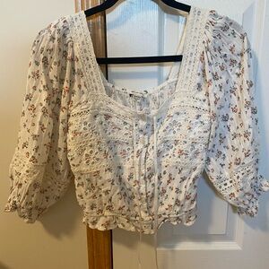 American Eagle White and Blue Puff Sleeve Cropped Blouse